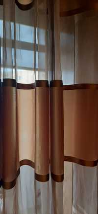 Conjunto de 2 cortinas em organza.
