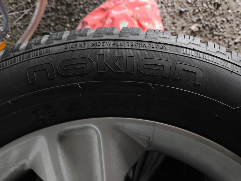 Felgi Ford kuga wzmacniane 17 Cali z oponami zimowymi