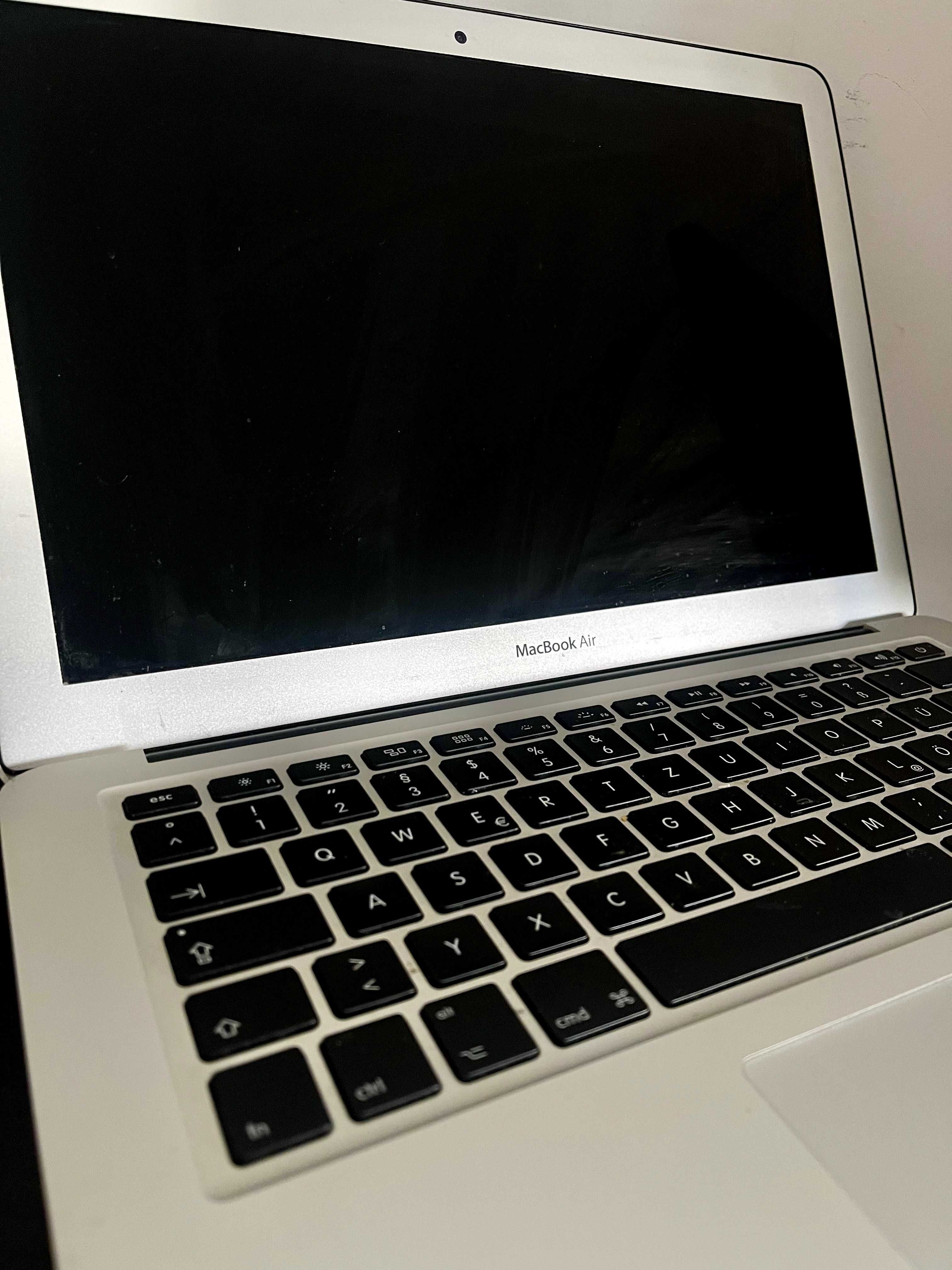 MacBook Air 13" (2017) – SSD 128GB | 8GB RAM | i5