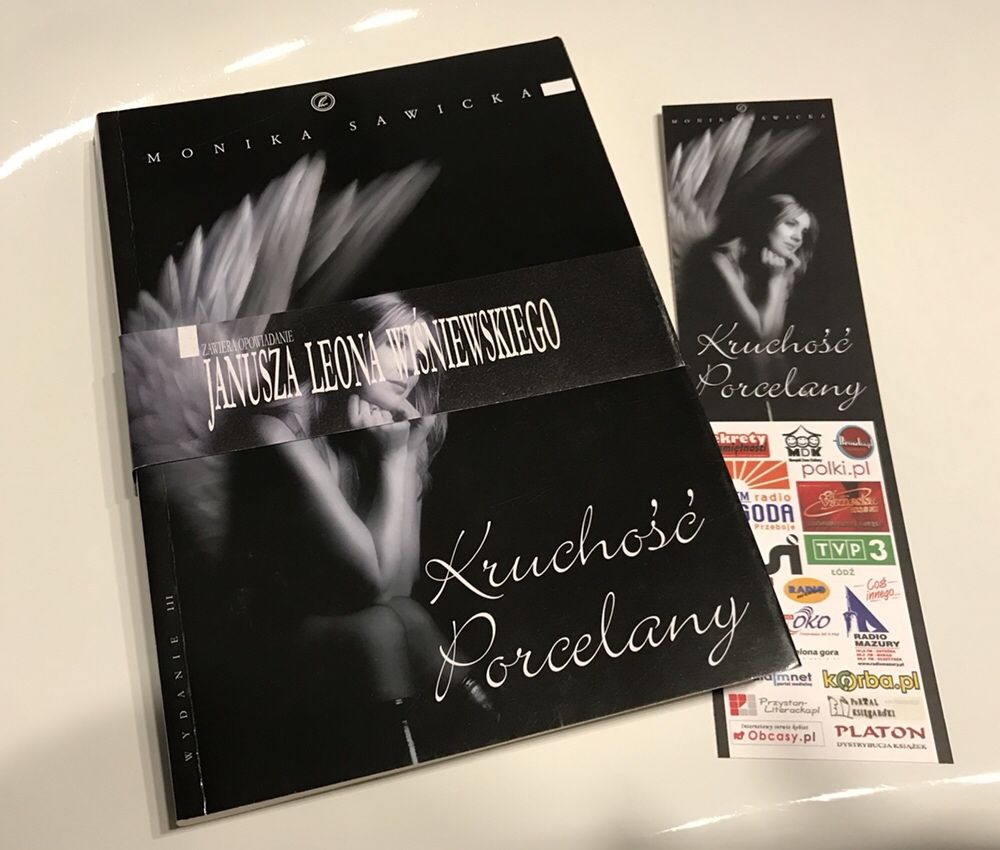 KSIĄŻKA „Kruchość Porcelany” Monika Sawicka plus Zakładka