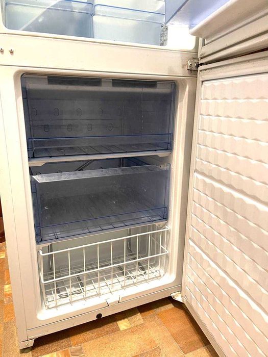 Холодильник Kaiser висота 200см 2камерний морозилка стан ідеал