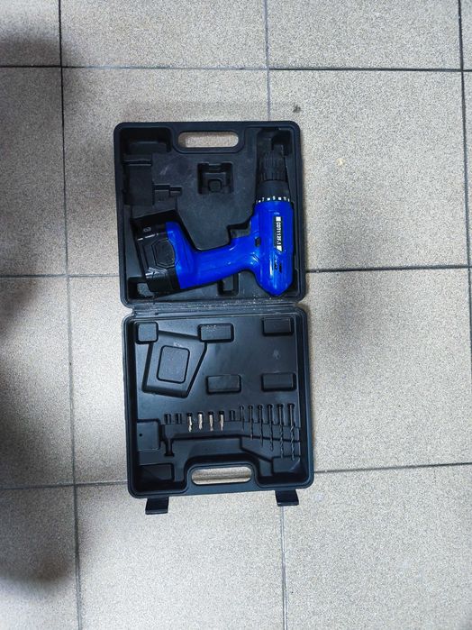 Máquina parafusar e furar a bateria