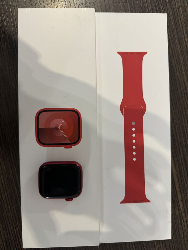 Apple Watch S9 41 mm Red Al Red Sport Band S/M CEL Poznań Długa 14