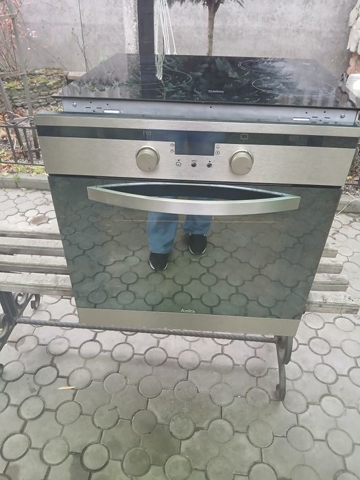 Духовка з поверхнею