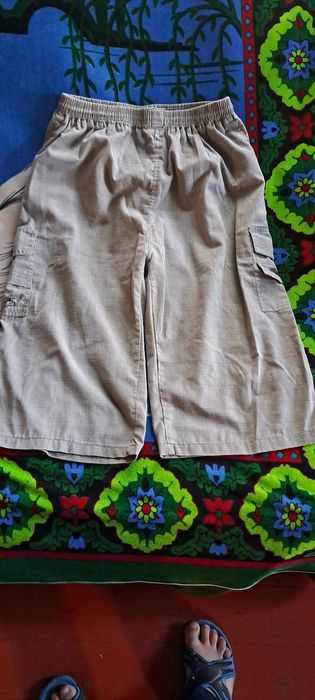 Продаю шорти в новому стані