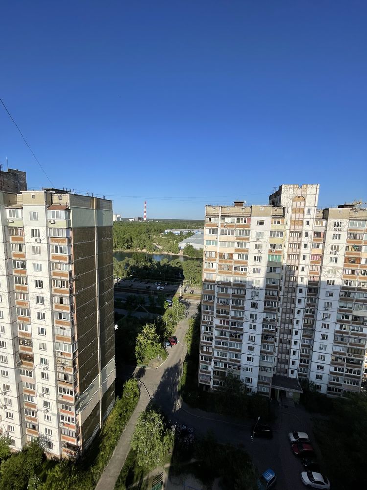 Продам 3 кімнатну квартиру Троєщина,Екстер 4(Цветаєвої(