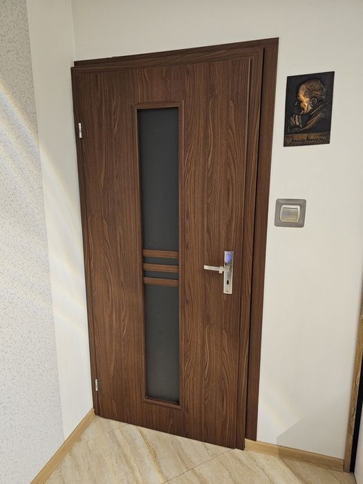 Zestaw 5 drzwi wewnętrznych – pokojowe i łazienkowe z okuciami