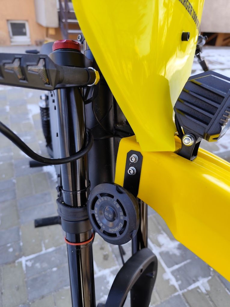 Повнопривідний електробайк Enduro