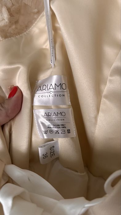 Продам Весільну сукню Ariamo Collection розмір S-M
