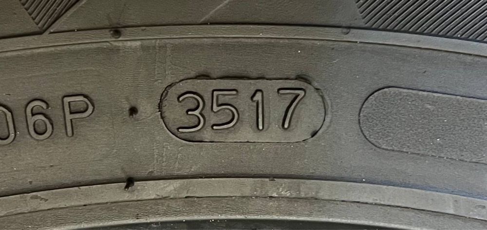 Шины б у 195/65R15 nokian WR D3 зима