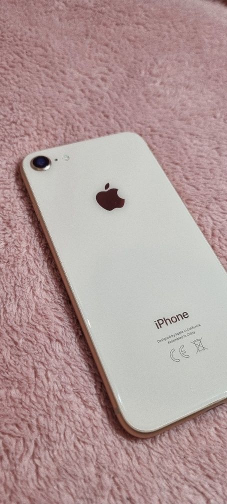 Iphone 8  golden rose
