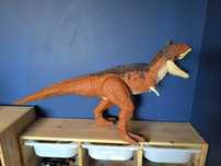 Mattel Jurassic World Caenotaurus Toro