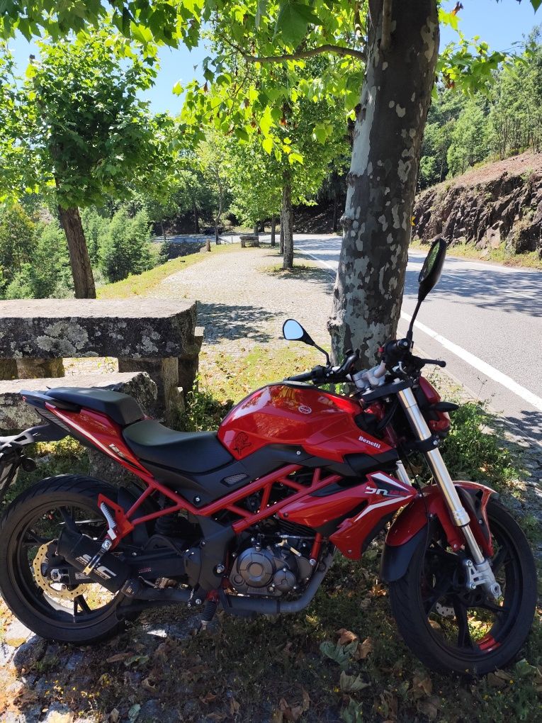 Troco/Repasso financiamento Benelli 125 Leia o Anúncio