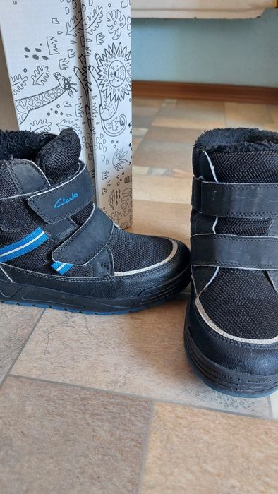 Зимові  термо черевики  Clarks  29р. на хлопчика