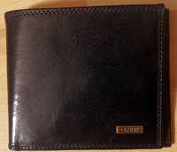 Nowy czarny mały skórzany portfel firmy Ochnik, 9,5 x 10,5 cm