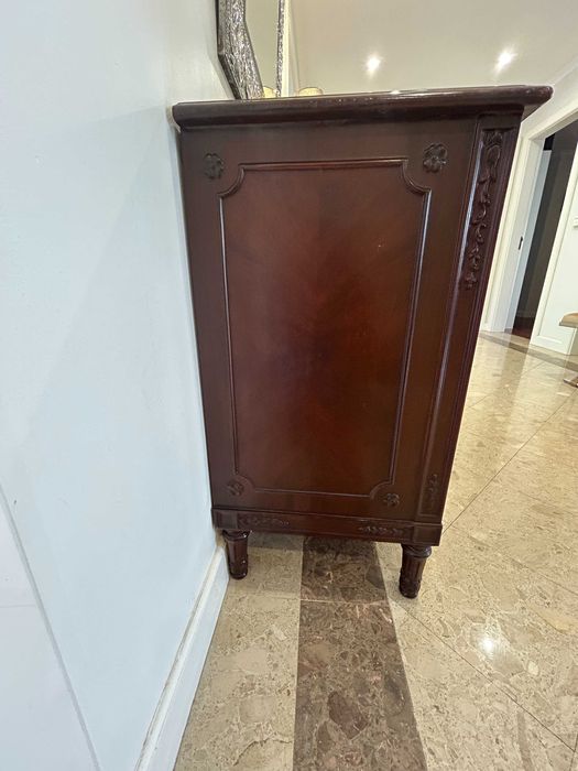 consola madeira com 8 gavetas