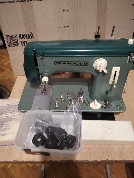 Швейна машинка Чайка 2