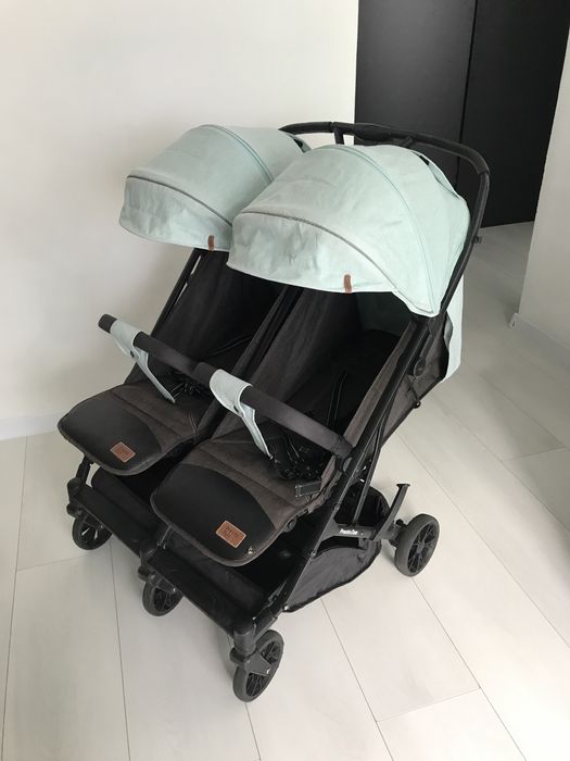 Дитяча прогулянкова коляска для двійні CARRELLO