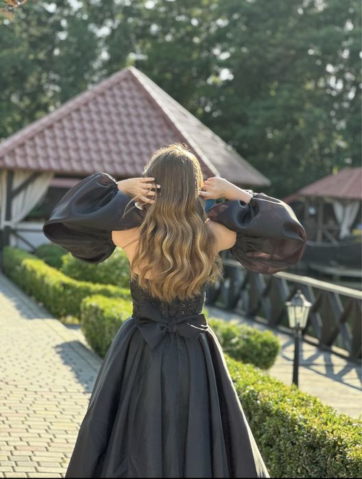 Продам випускну сукню