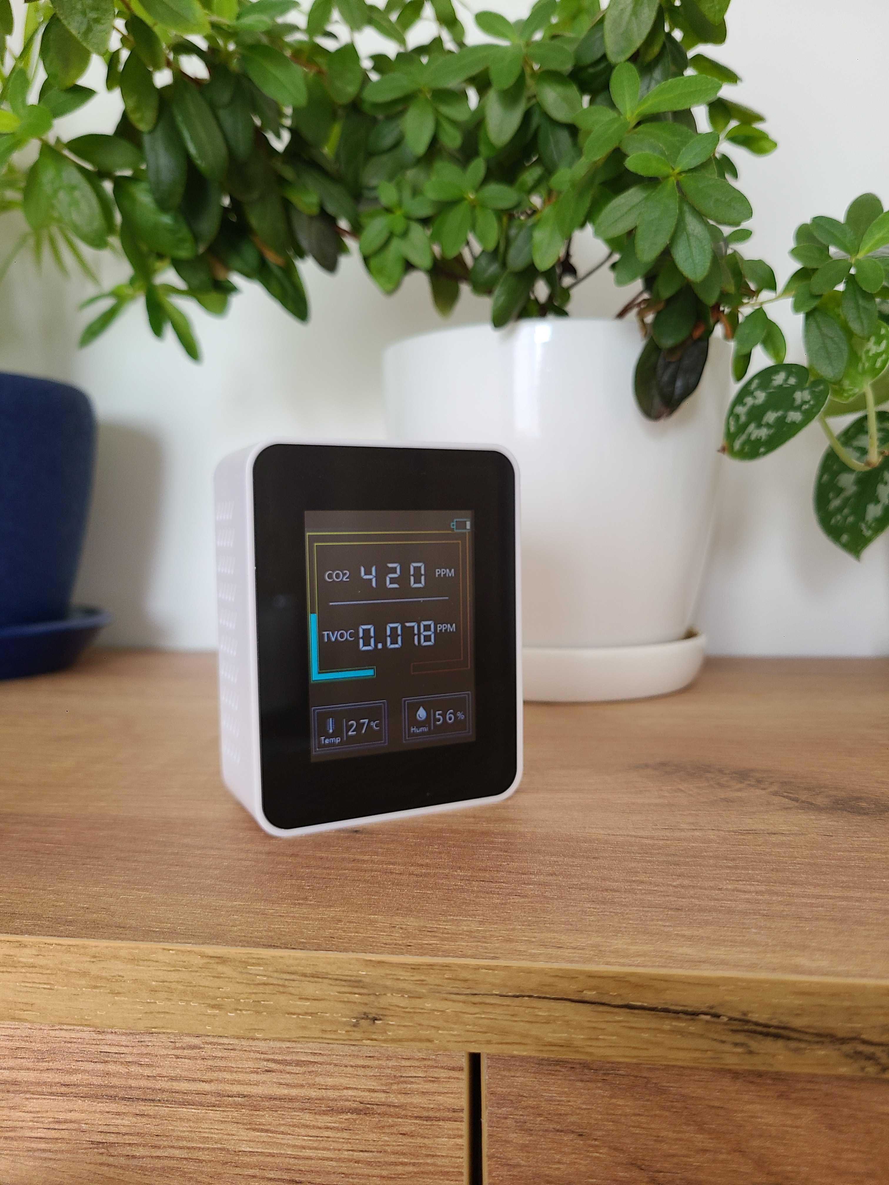 Датчик якості повітря | 
Air Quality Detector CO2 TVOC Temp Humi