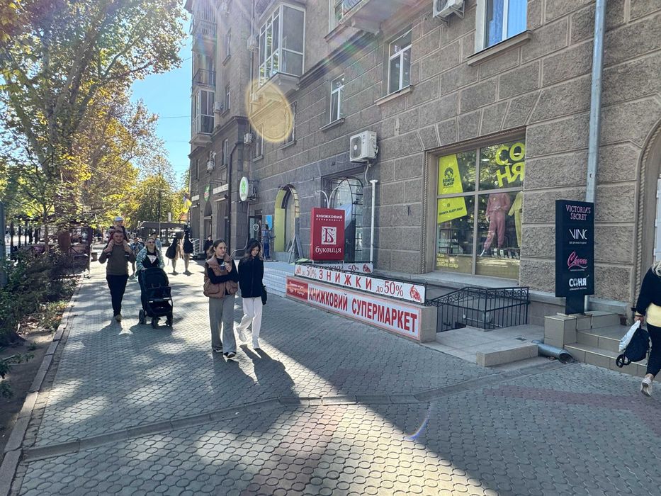 Центр Соборна магазин 355 кв.м. ремонт прохідняк ТОП місце