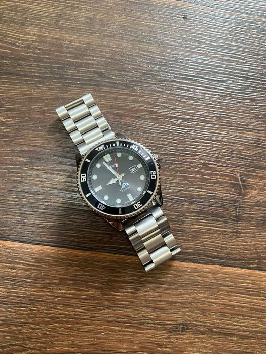 Продам часы casio MDV-107