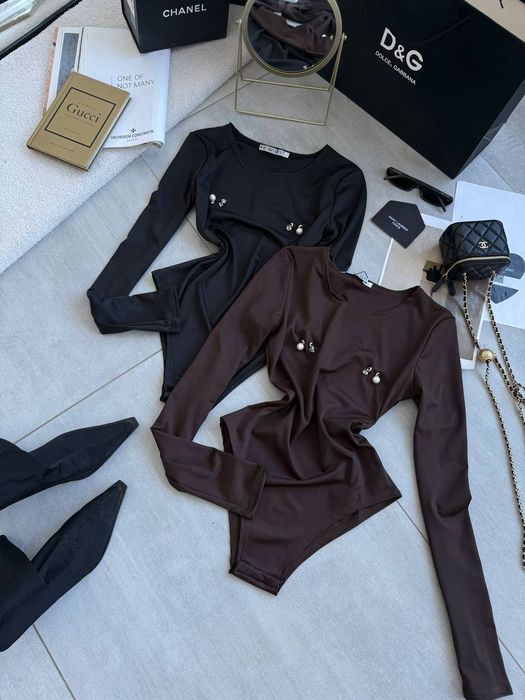 Трендове боді з пірсингом, жіночий бодік з довгим рукавом