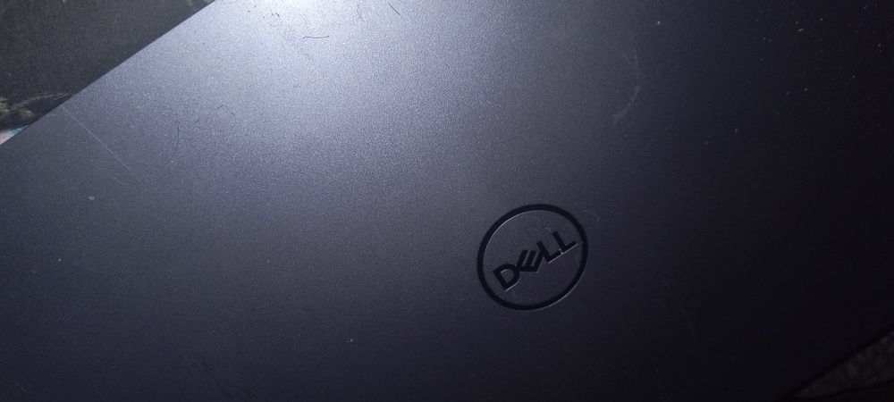 Różne laptopy Dell Lenovo Hp Toshiba