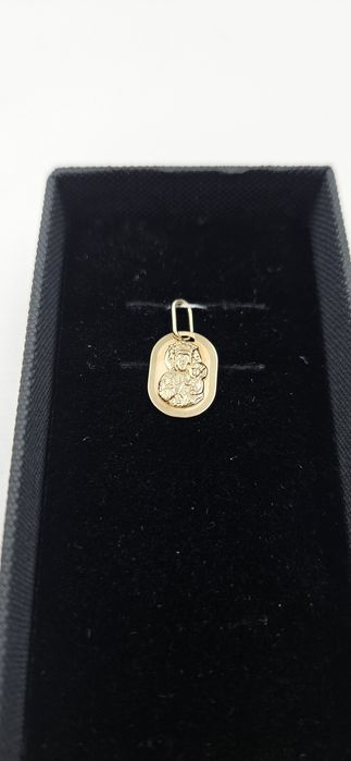 Złota zawieszka z Matką Boską i Dzieciatkiem — próba 585 — 0,66 g