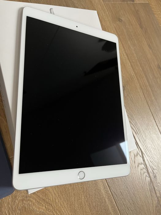 Ipad Air 3 64GB silver wifi + gratisy