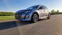 Peugeot 208 Peugeot 208 GT Hybrid 136 km TYLKO 3100KM JAK NOWY