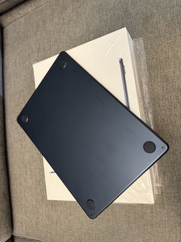 MacBook Air M2 2022 8/256gb