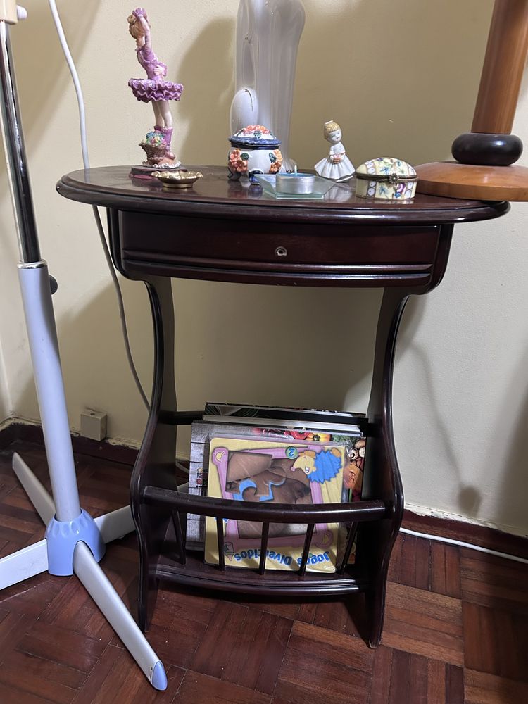 Móveis de decoração antigos