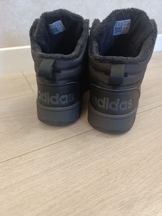 Чоловічі чоботи в ідеальному стані