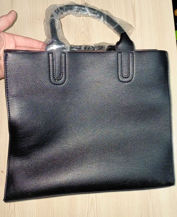 Сумка чорна жіноча