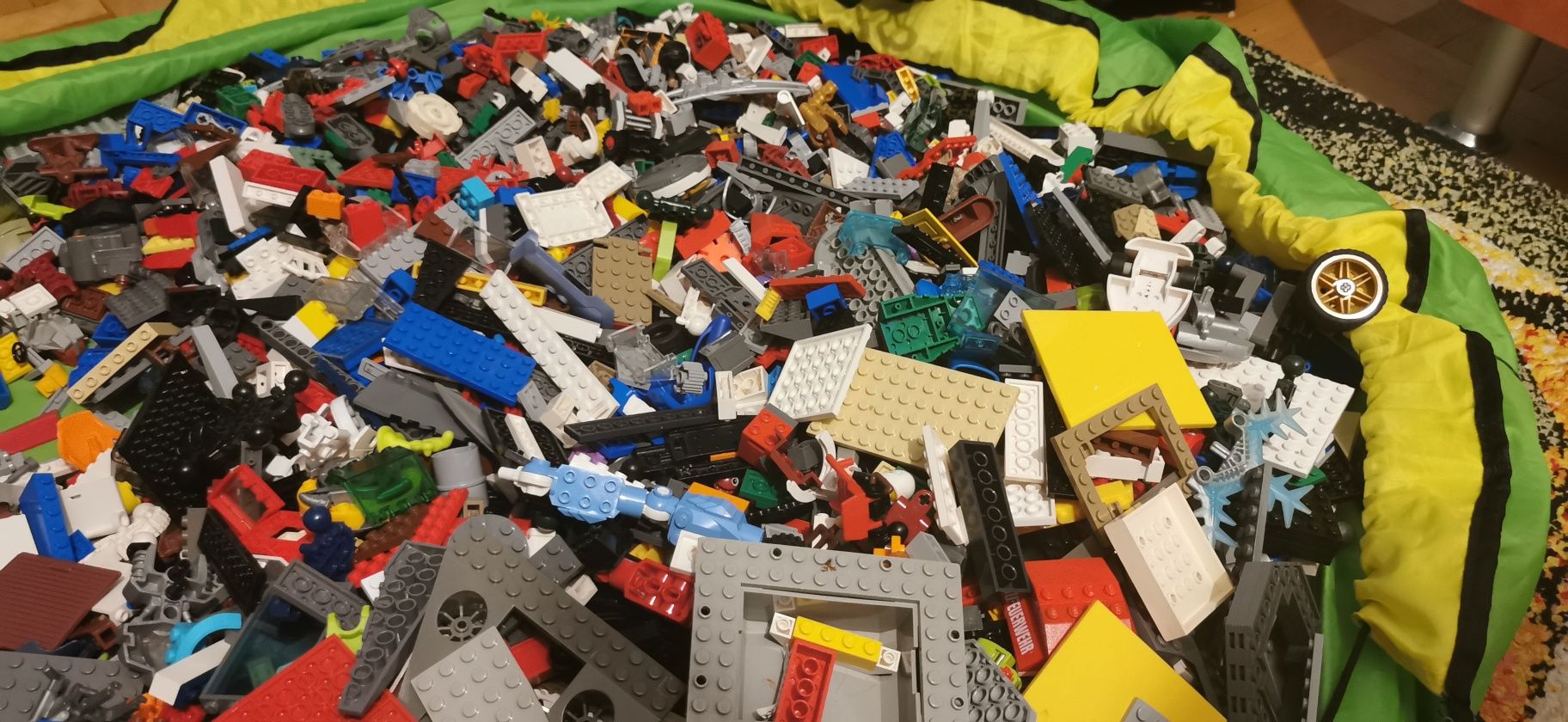 Lego 1kg mieszane i pojemnik(specjalne ogloszenie 2 kg)