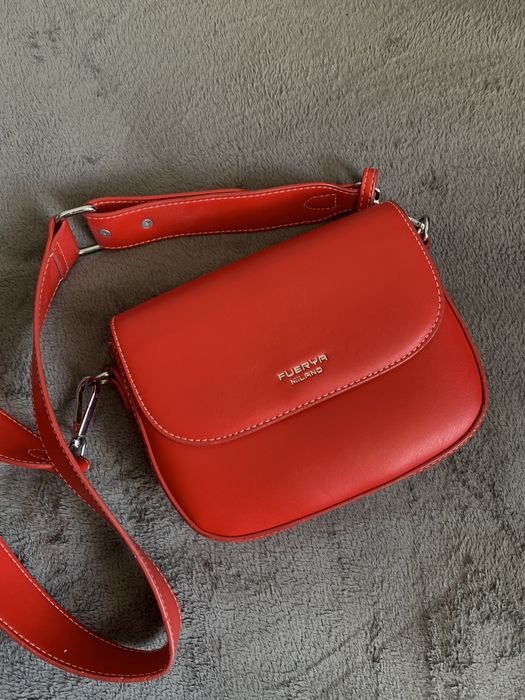 Жіноча сумка FUERYA Milano Яскраво-червона, як нова