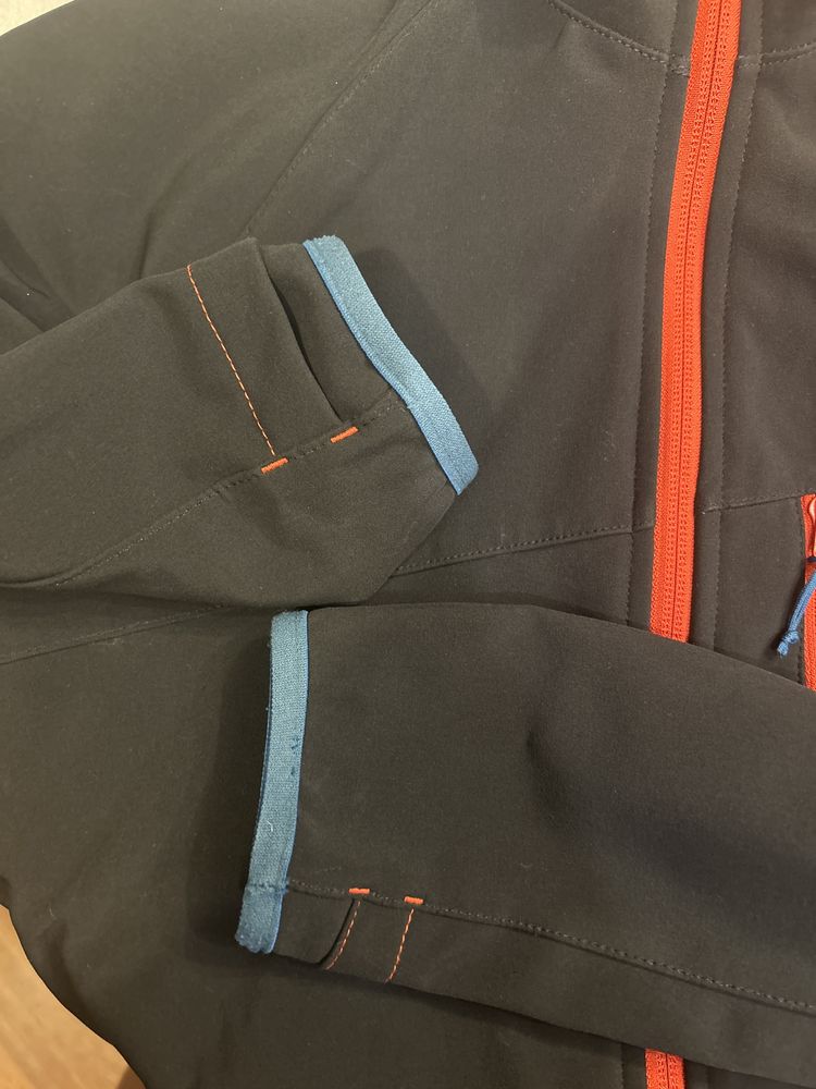 Kurtka softshell. Decathlon. Dziecięca. 153-162 cm