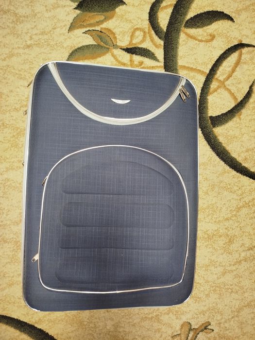 Чемодан дорожній Ground