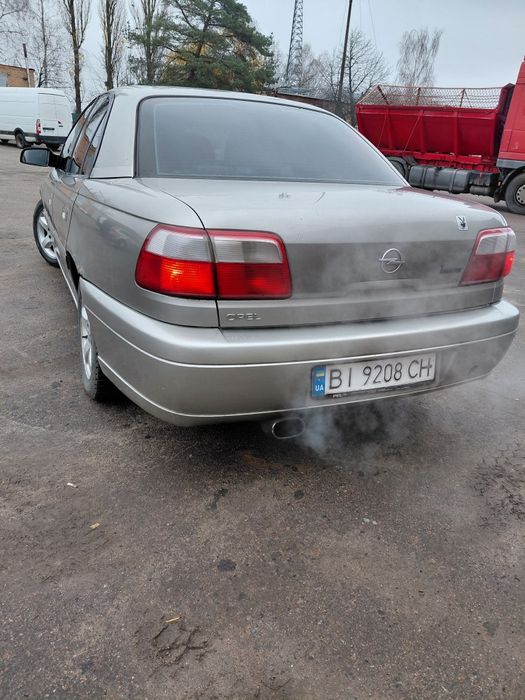 Продам Opel Omega b 2002 рік 2,2 газ/бензин