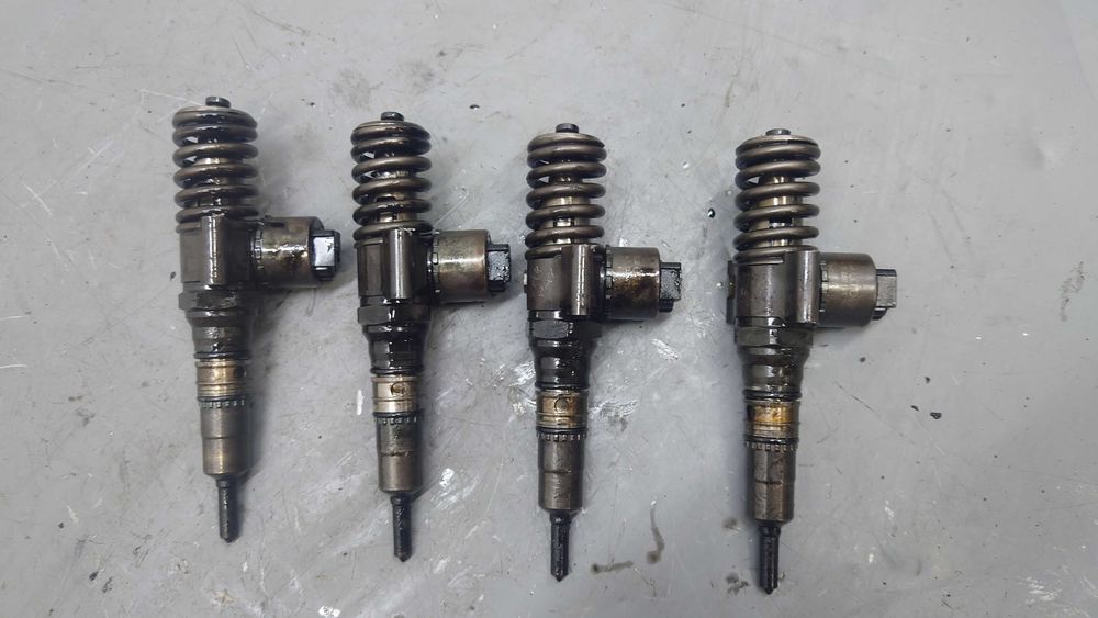 VW Volkswagen Passat B6 Audi A4 B7 2.0D TDi Pompowtryskiwacze