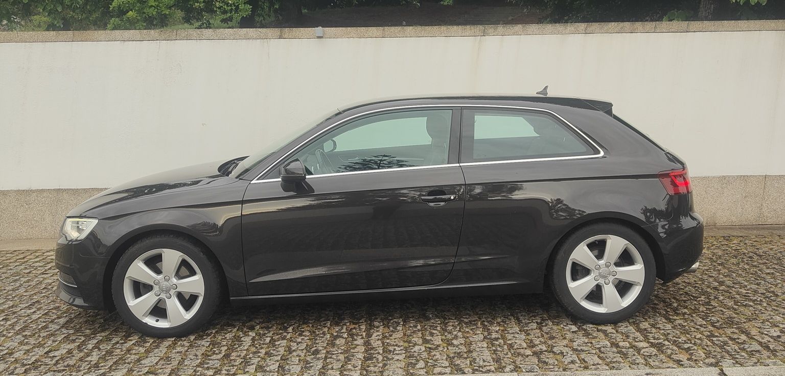 Audi A3 2.0 Tdi Sport line 150cv Ano 2013