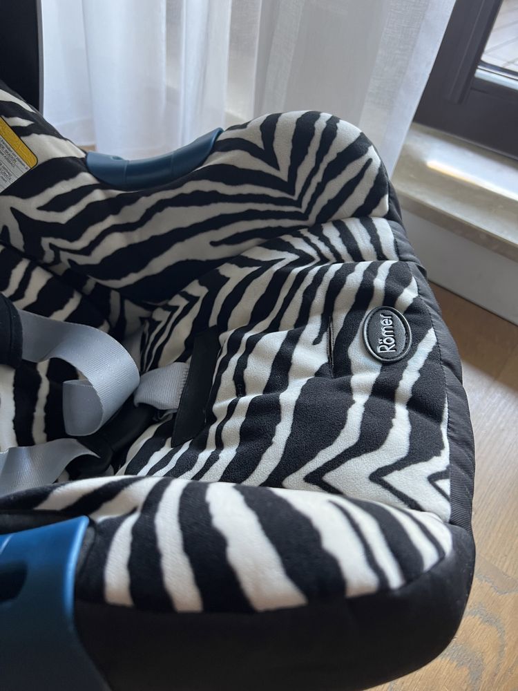 Nosidełko Britax Romer Baby Safe Plus SHR II Zebra