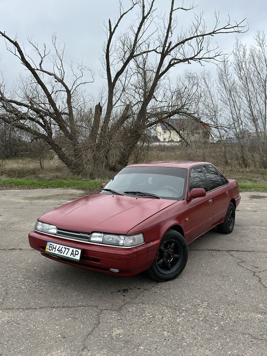 Мазда 626 на полном ходу