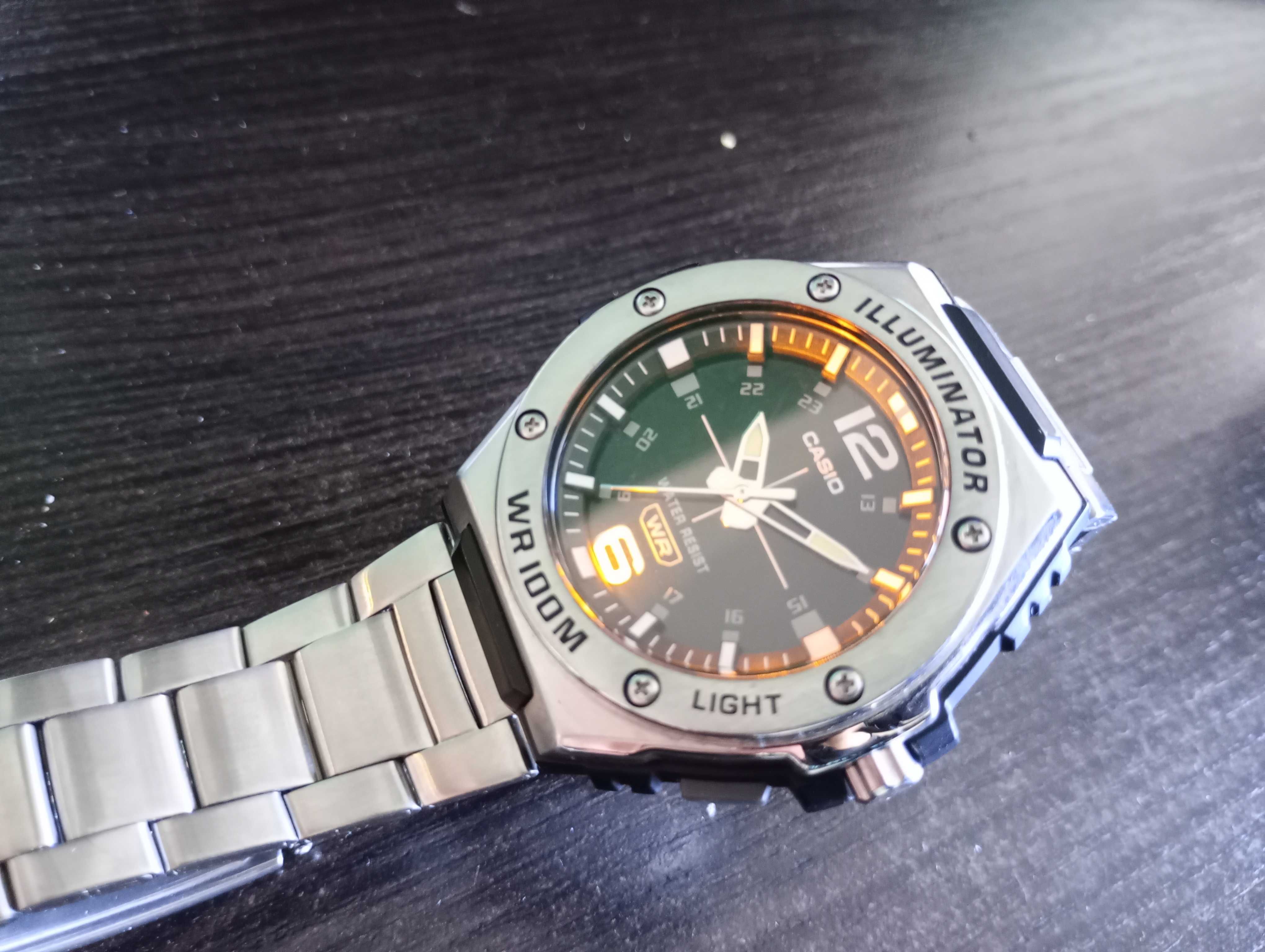 Zegarek Casio MWA-100HD-1AVEF
