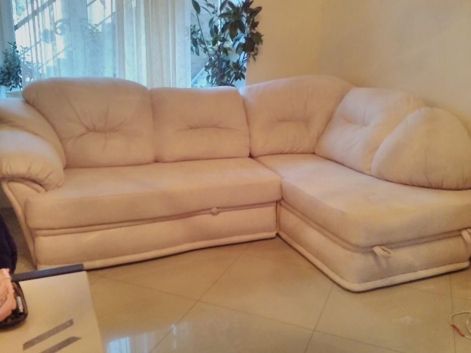 Перетяжка мягкой мебели на дому у заказчика в течении дня