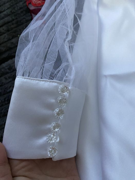 Продам весільну сукню