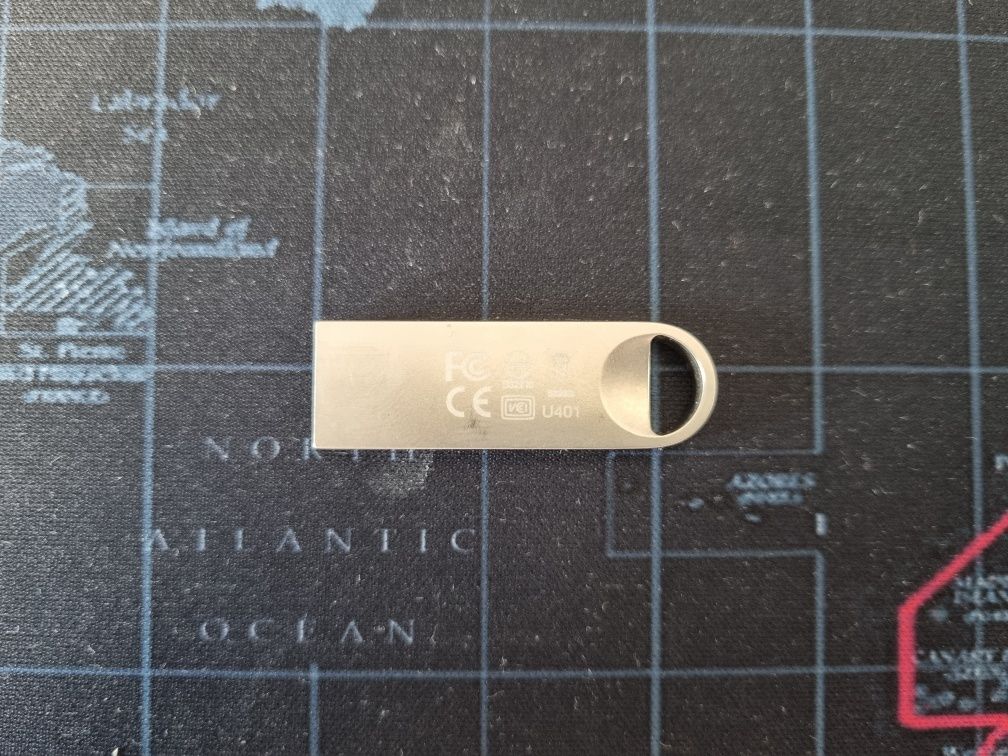 USB флешка Toshiba 16GB