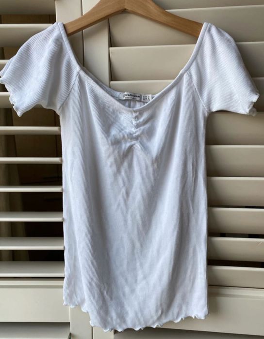 Biała bluzeczka Stradivardius ze stretchem, rozmiar S