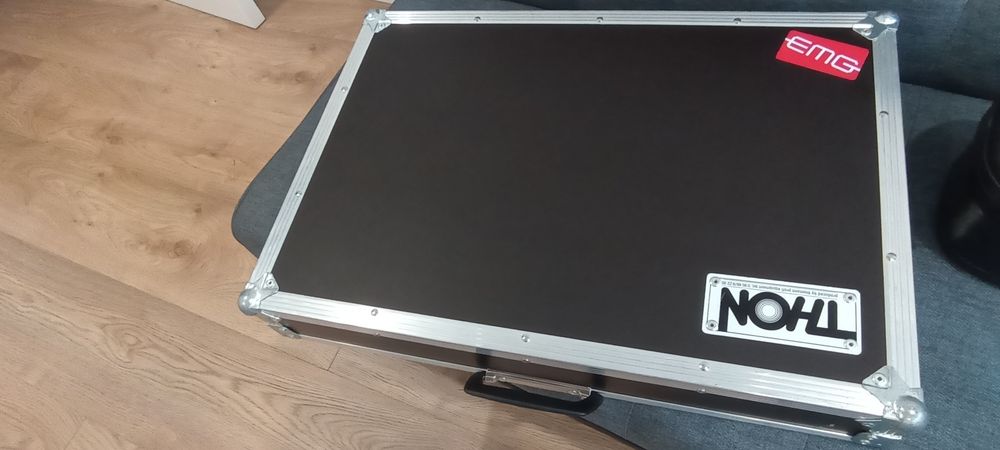 Hardcase Thon Effect case para line 6 Helix floor